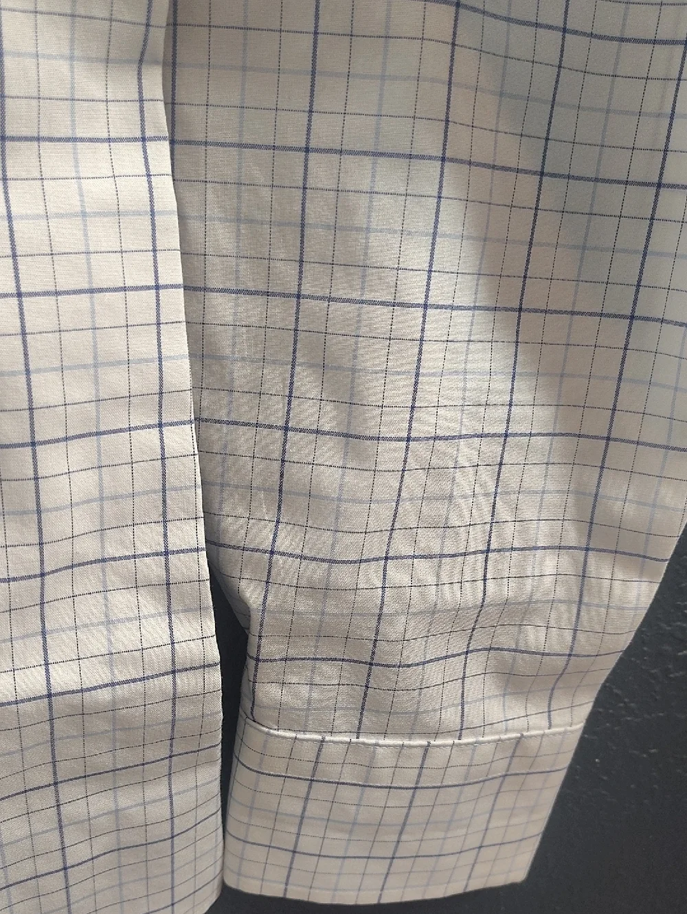 Banana Republic Men's White and Blue Professional Business Preppy Grid Shirt